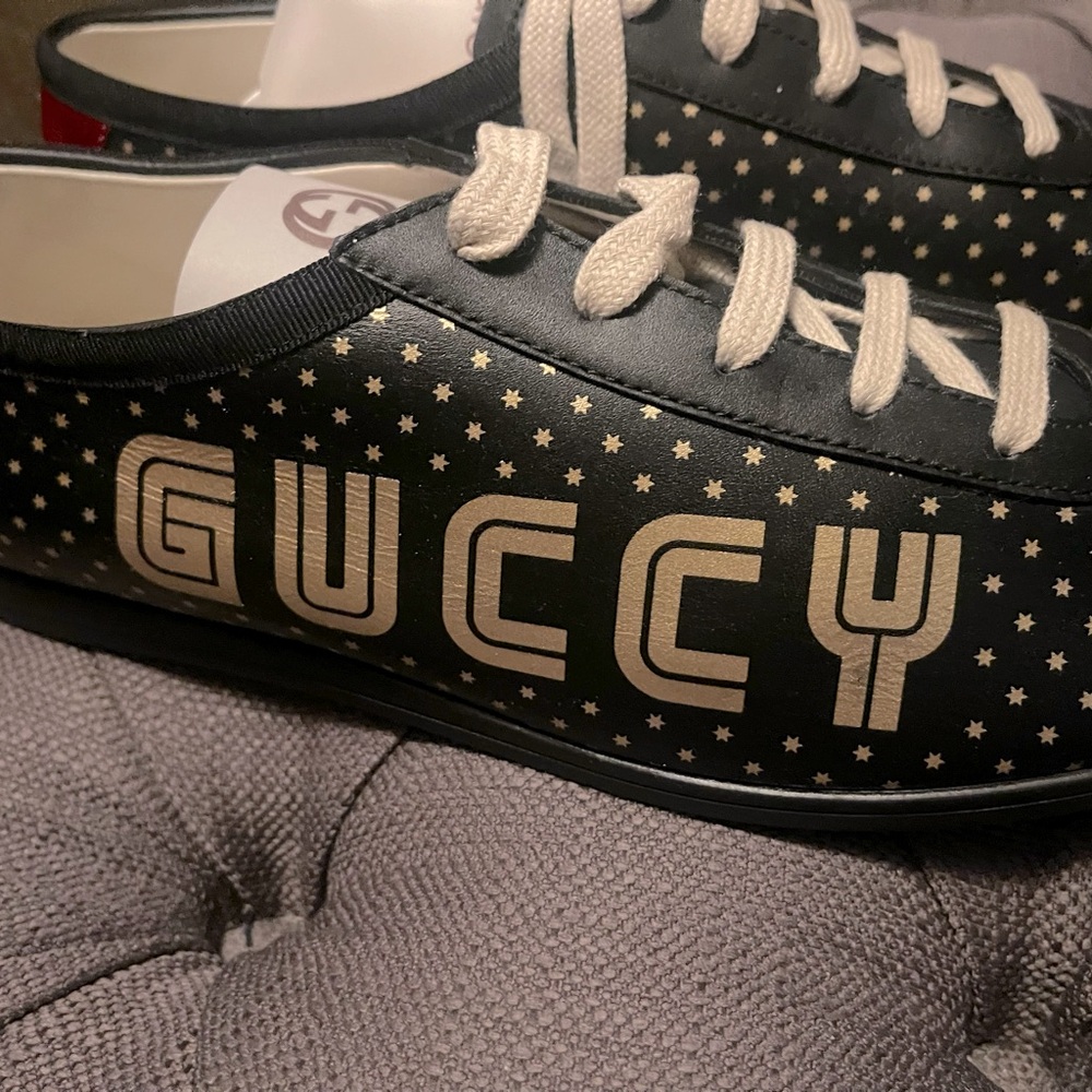 Gucci sneakers brand new, in box